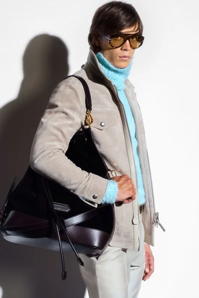 Look 12